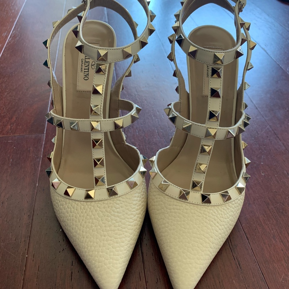 Valentino Rockstud pumps 100